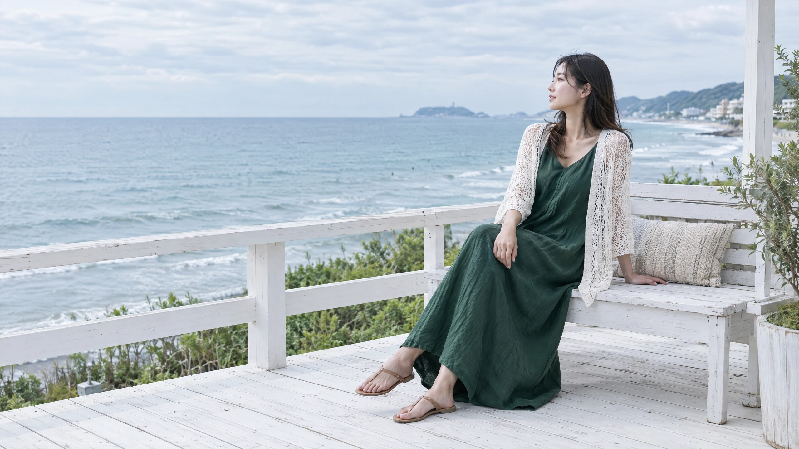 海辺のニットと夏服の色合わせ