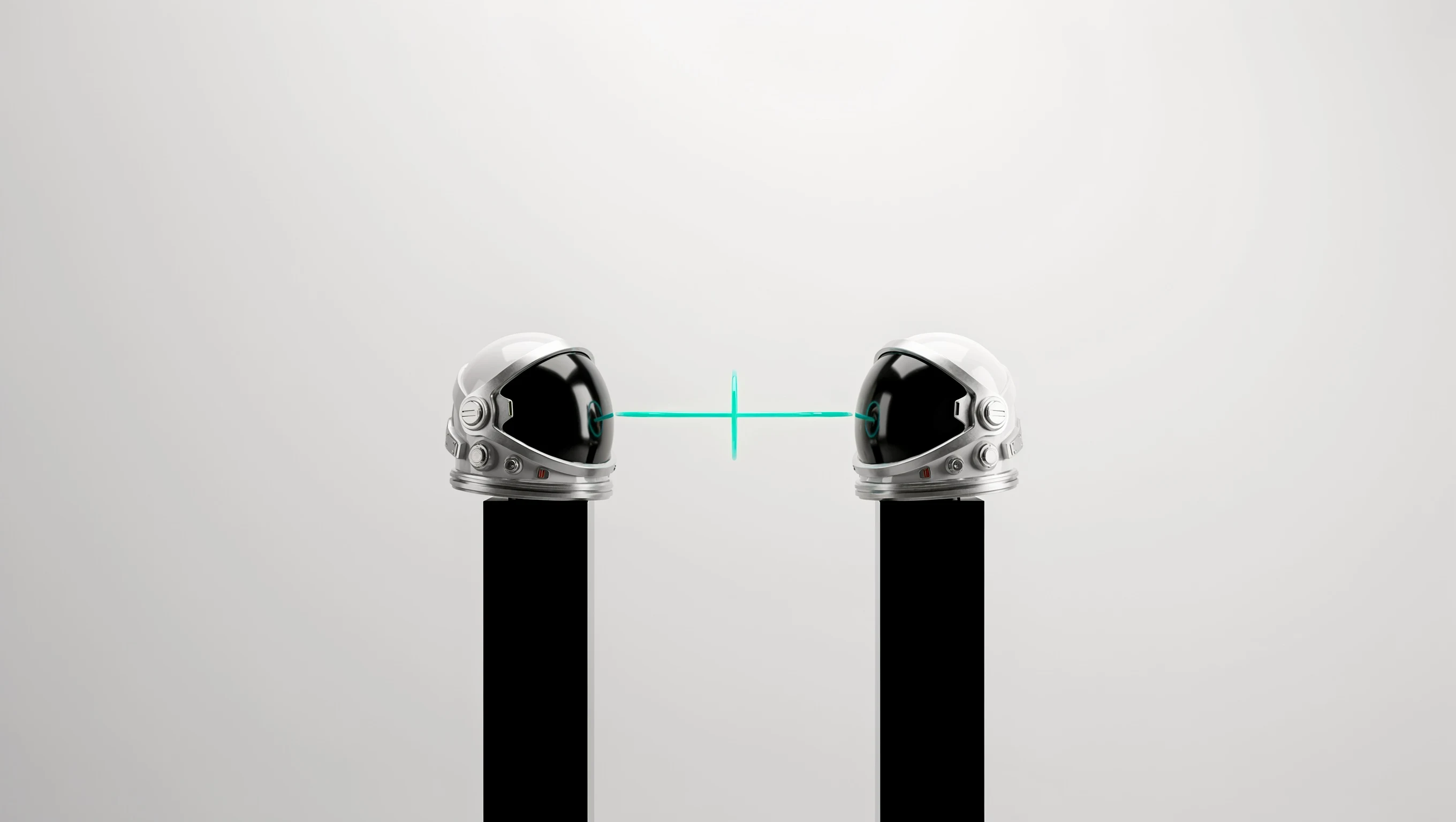 二つの月面ヘルメット比較案
