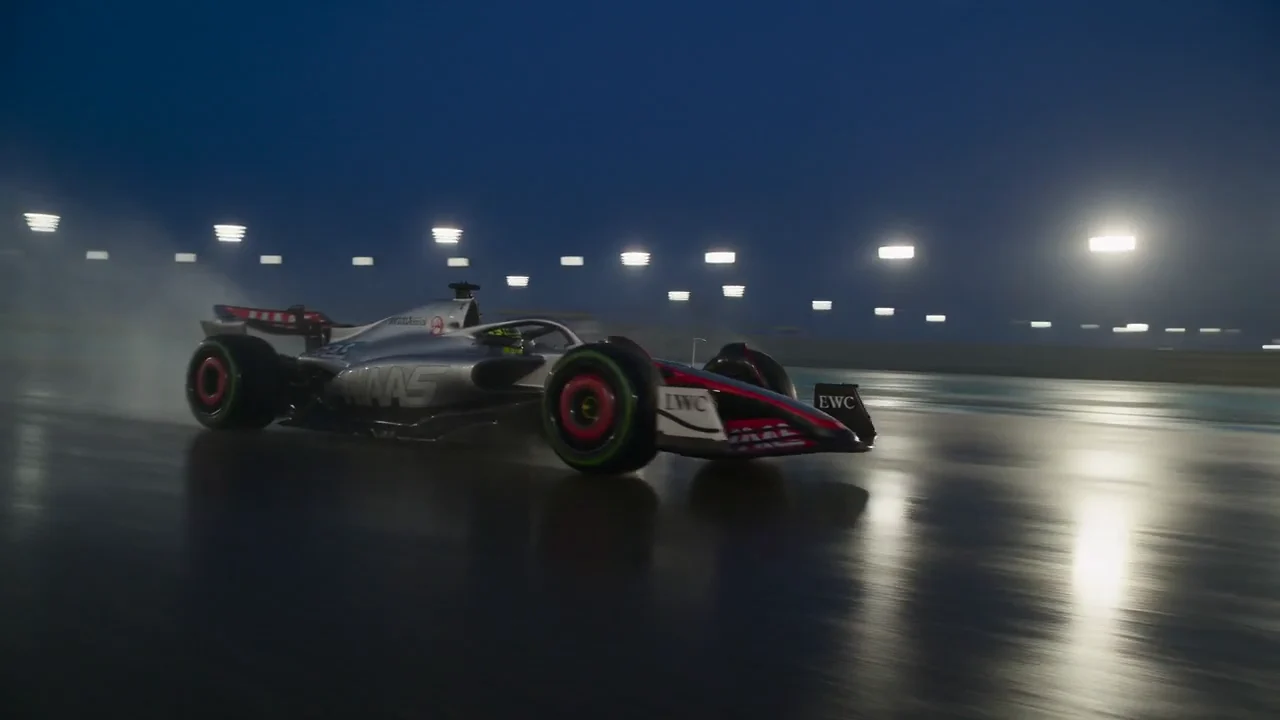 ワンクリックで画像を動画化